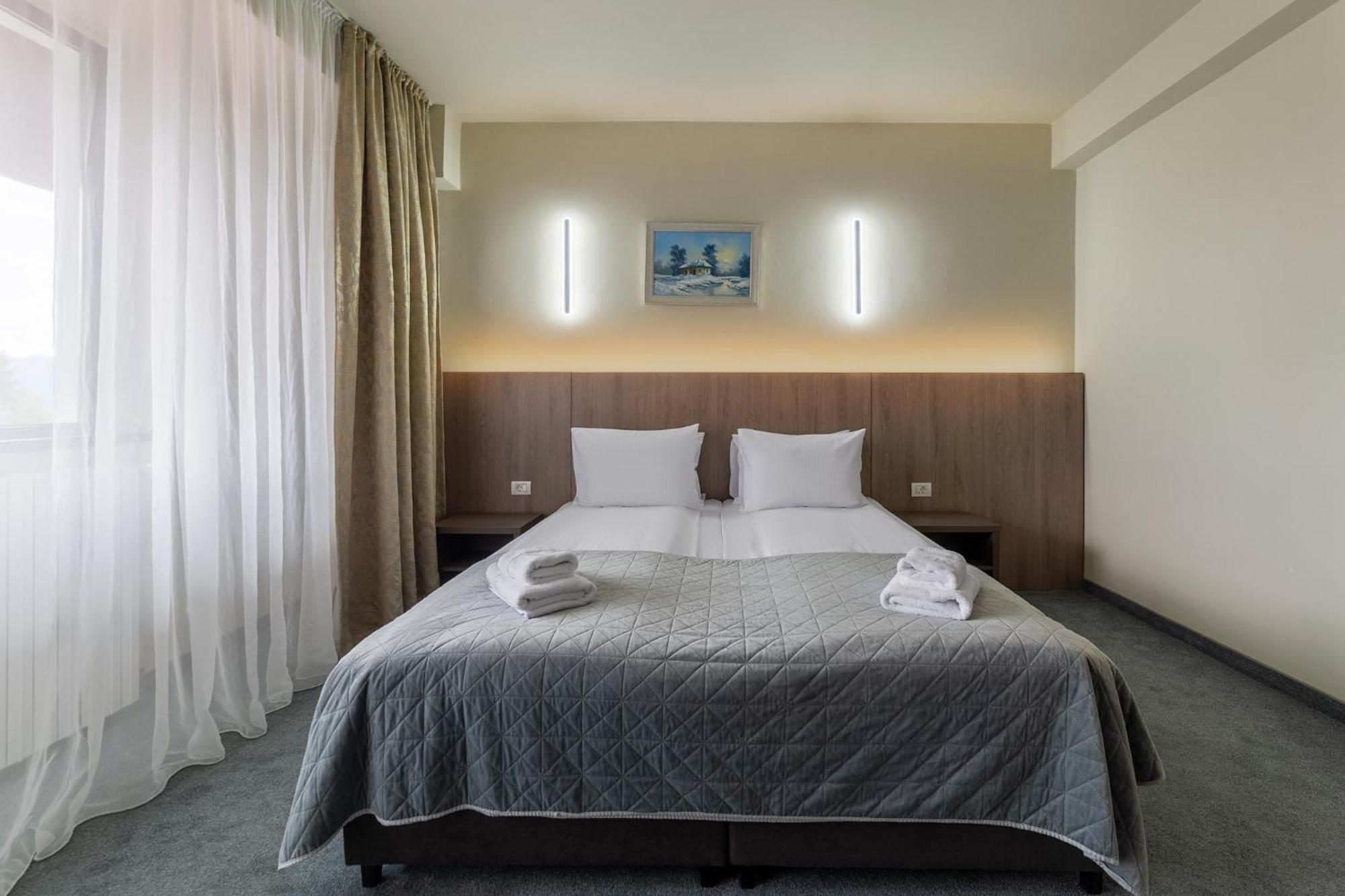 Hotel Hera Predeal Esterno foto
