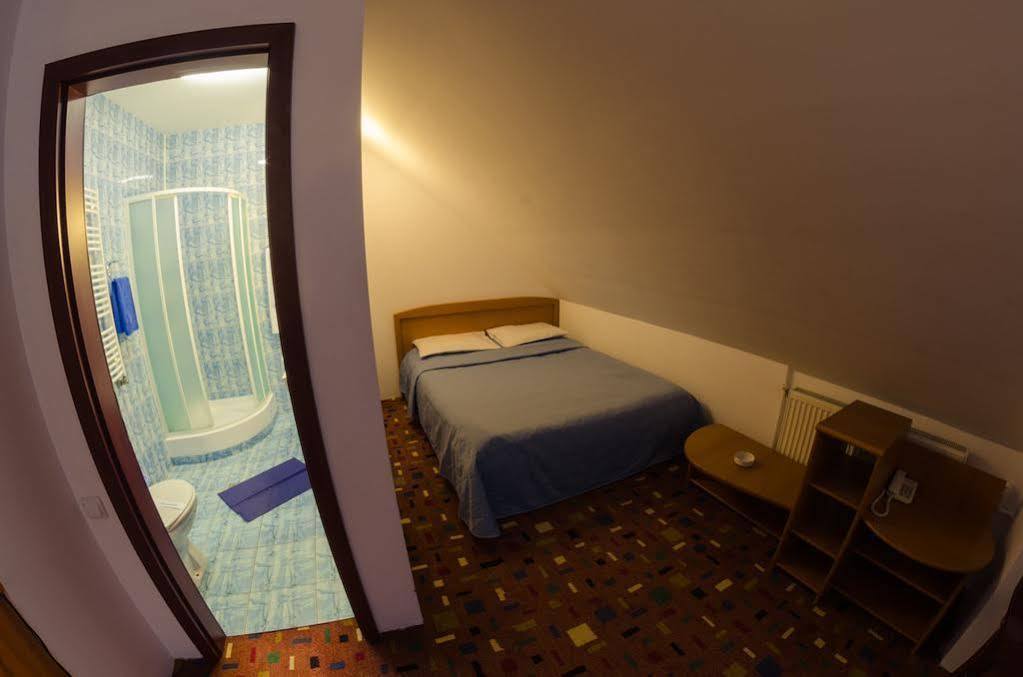 Hotel Hera Predeal Esterno foto