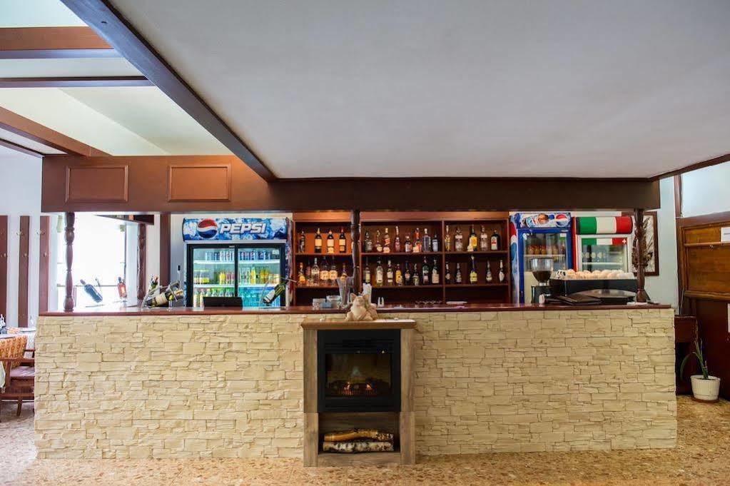 Hotel Hera Predeal Esterno foto
