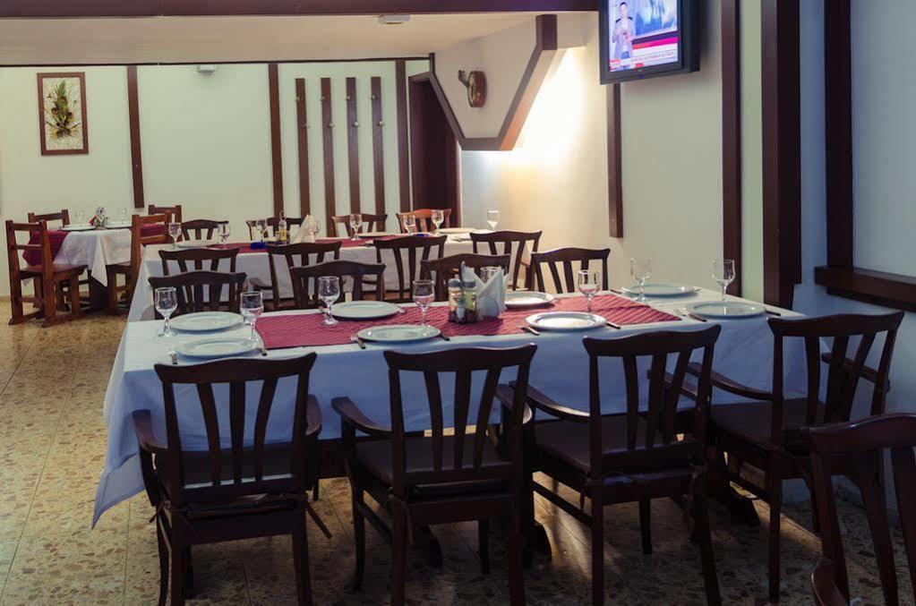 Hotel Hera Predeal Esterno foto